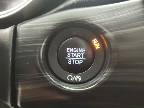 Used 2021 Jeep Grand Cherokee Laredo X RWD image 19