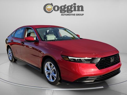 New 2025 Honda Accord LX image 4