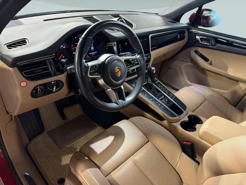 Certified 2021 Porsche Macan AWD/4WD image 4