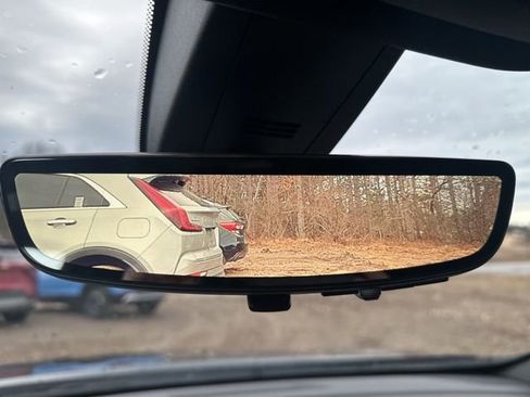 Used 2023 Chevrolet Traverse LT image 37