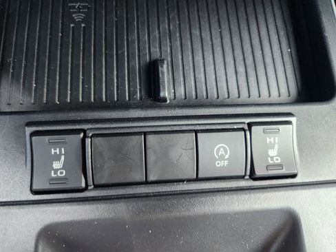 Used 2026 Toyota Corolla Cross XLE w/ Convenience Package FWD image 28