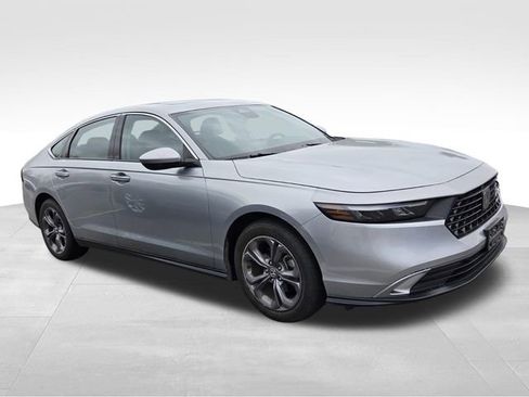 Used 2024 Honda Accord EX image 6