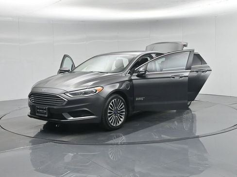 Used 2018 Ford Fusion Energi SE image 27