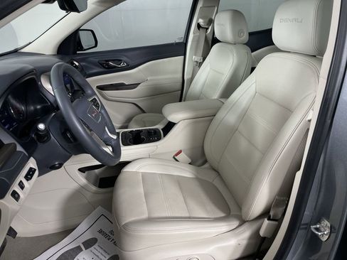 Used 2023 GMC Acadia Denali w/ Denali Ultimate Package image 19