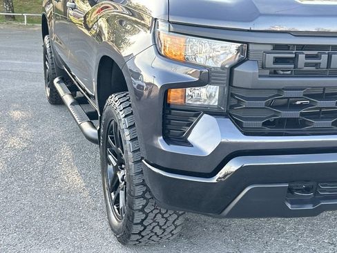 Used 2024 Chevrolet Silverado 1500 Custom Trail Boss w/ Turbomax Blackout Package image 11
