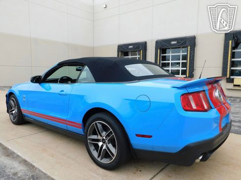 Used 2010 Ford Mustang Shelby GT500 image 17