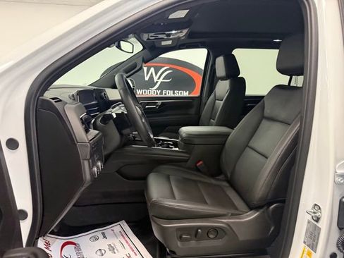 Used 2025 Chevrolet Suburban LT w/ Comfort Package image 12