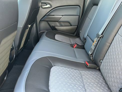 Used 2022 Chevrolet Colorado Z71 w/ Safety Package image 18