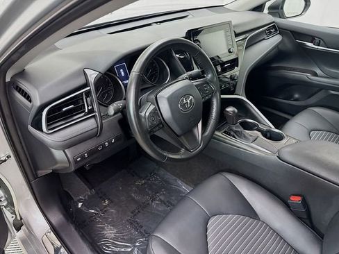 Used 2023 Toyota Camry SE image 9