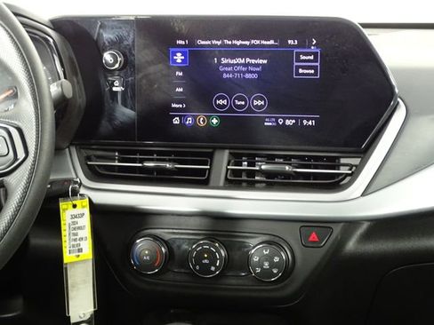 Used 2024 Chevrolet Trax LS image 29