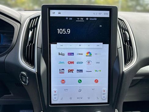 Used 2024 Ford Edge SEL image 12