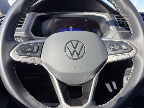 Used 2024 Volkswagen Tiguan S image 20