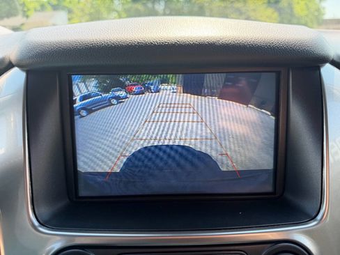 Used 2019 Chevrolet Suburban 3500 LT AWD/4WD image 25