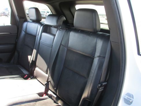 Used 2018 Jeep Grand Cherokee Altitude image 21