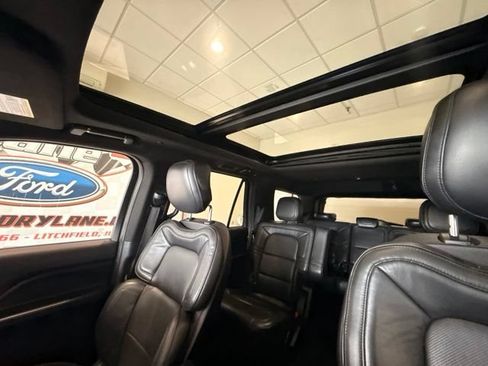 Used 2019 Lincoln Navigator Select AWD/4WD image 34