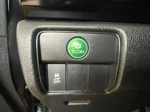 Used 2017 Honda Accord LX image 12