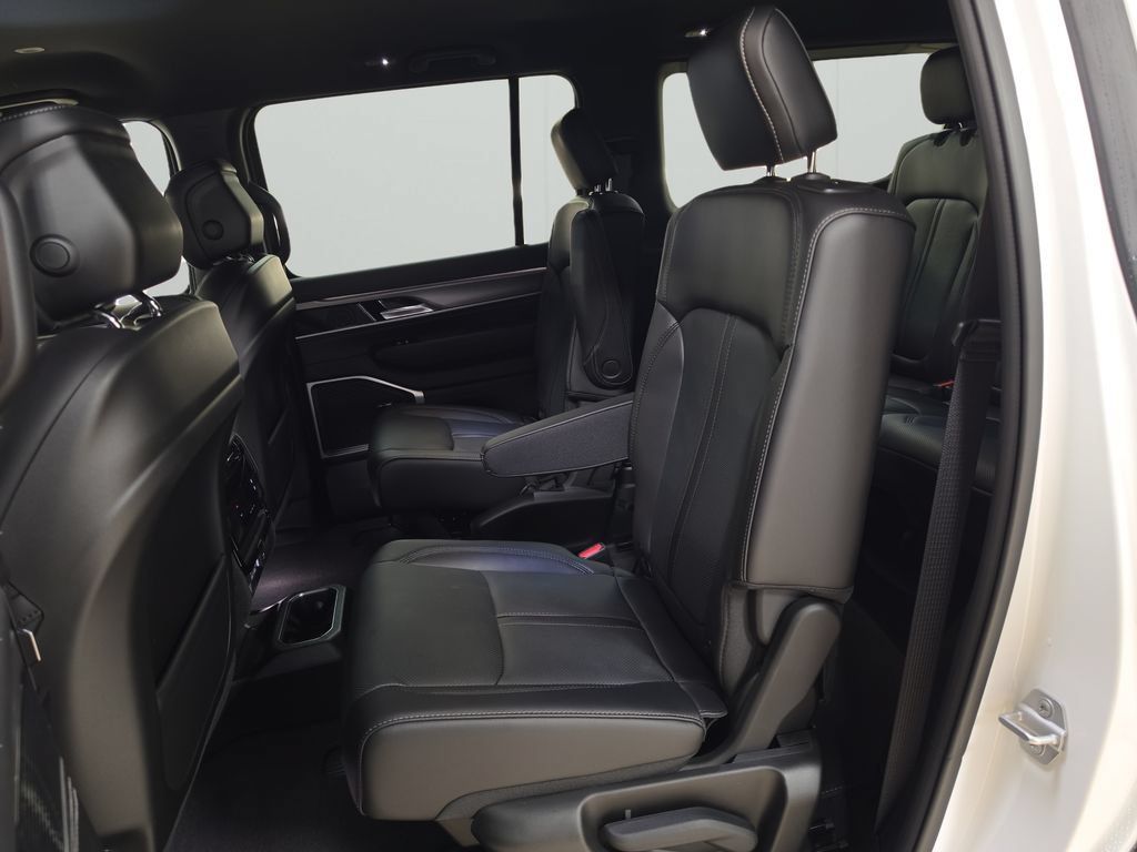 New 2026 Jeep Grand Wagoneer 4WD image 14