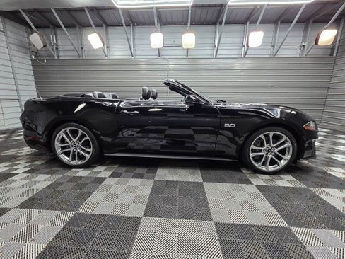 Used 2021 Ford Mustang GT Premium w/ Equipment Group 401A RWD image 9
