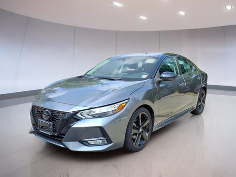 Used 2023 Nissan Sentra SR w/ Midnight Edition Package FWD image 2
