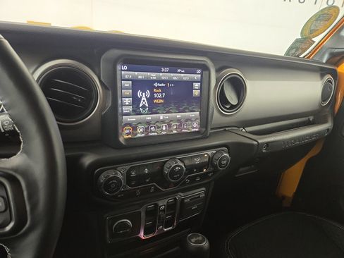 Used 2021 Jeep Wrangler Unlimited Sport image 22