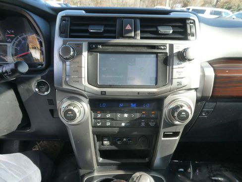 Used 2014 Toyota 4Runner Limited image 22