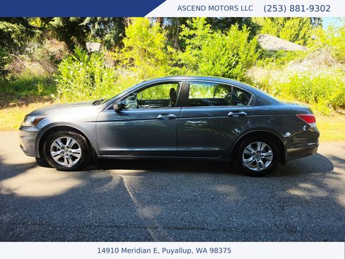 Used 2011 Honda Accord SE image 2
