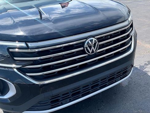 Used 2025 Volkswagen Atlas SE AWD/4WD image 31
