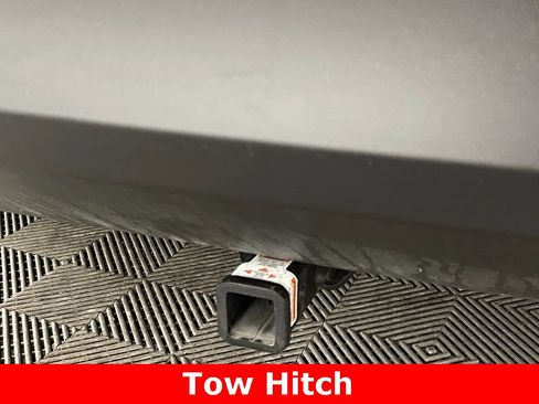 Used 2024 Toyota Venza Limited image 18