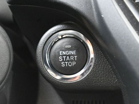 Used 2025 Subaru Forester Premium AWD/4WD image 32