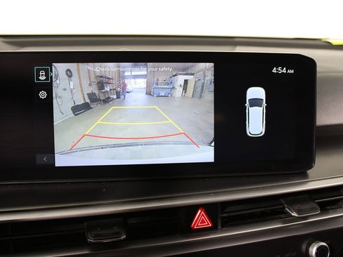 Used 2024 Kia Sorento S image 15