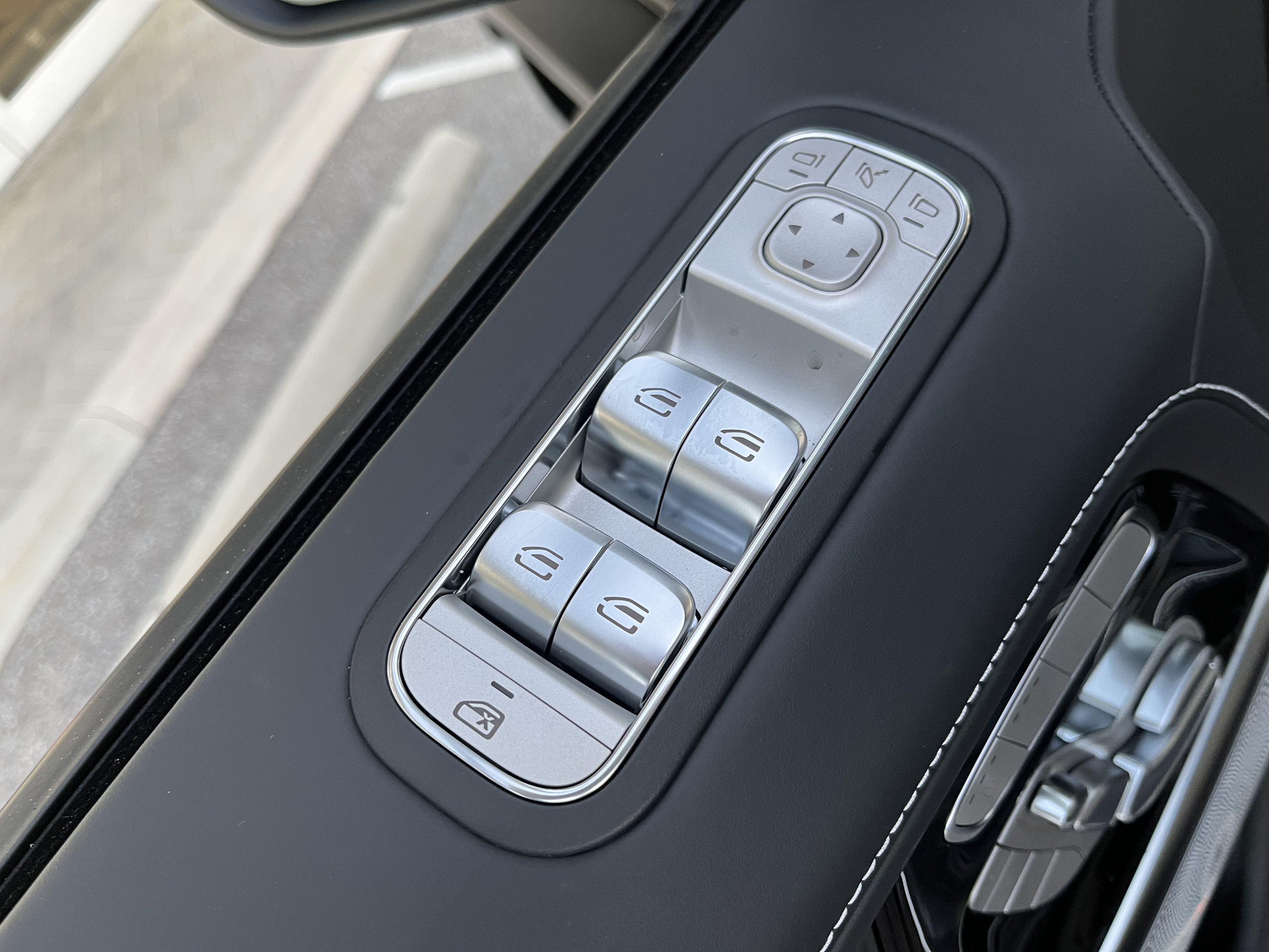 New 2027 Mercedes-Benz G 580 e image 14
