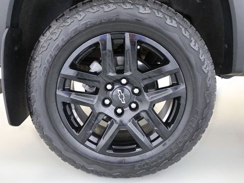 Certified 2023 Chevrolet Colorado Trail Boss w/ Technology Package AWD/4WD image 24