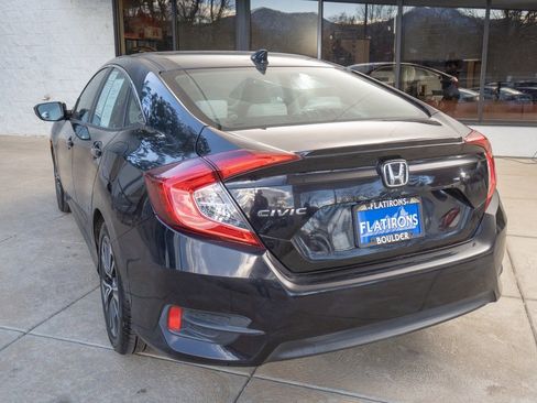 Used 2017 Honda Civic EX-T image 5