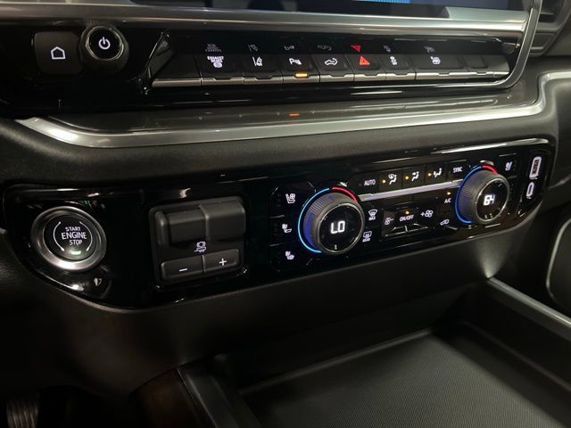 Used 2025 Chevrolet Silverado 3500 High Country w/ High Country Premium Package AWD/4WD image 39