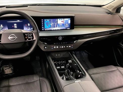 Used 2025 Nissan Murano Platinum image 6