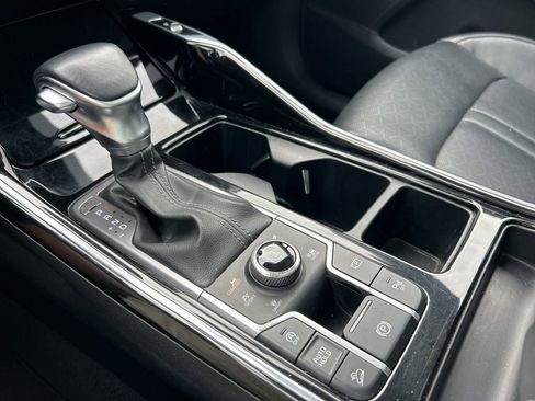 Used 2023 Kia Sorento SX image 30