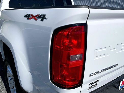 Used 2021 Chevrolet Colorado LT AWD/4WD image 26