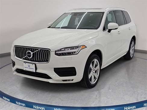 Used 2021 Volvo XC90 T5 Momentum image 1