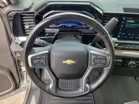 Certified 2025 Chevrolet Silverado 1500 LT RWD image 23
