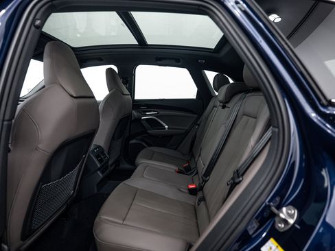 New 2025 Audi Q5 Premium Plus image 17