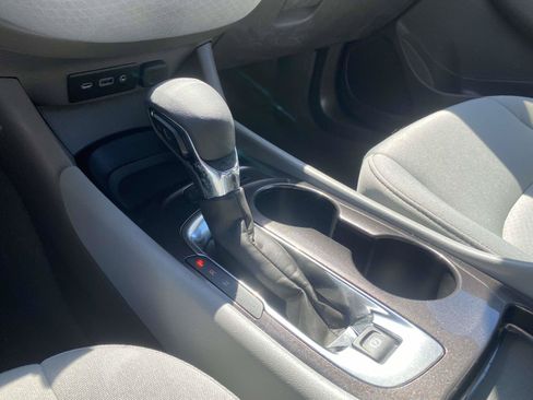 Used 2025 Chevrolet Malibu LS FWD image 25