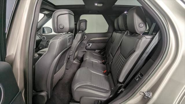 Used 2023 Land Rover Discovery S R-Dynamic AWD/4WD image 18