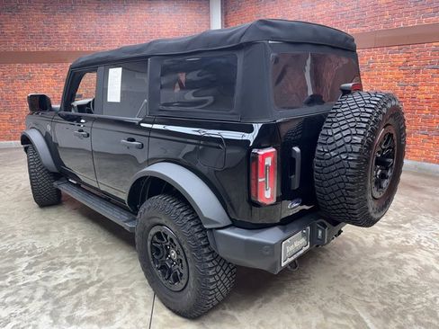 Used 2022 Ford Bronco Wildtrak image 3