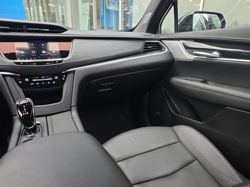 Used 2025 Cadillac XT5 Premium Luxury image 35