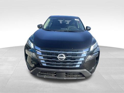Used 2025 Nissan Rogue S AWD/4WD image 18