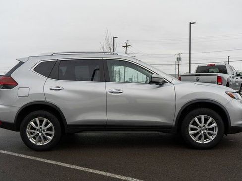 Used 2020 Nissan Rogue SV image 5