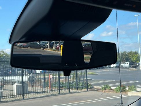 Used 2022 Chevrolet Silverado 1500 RST image 25