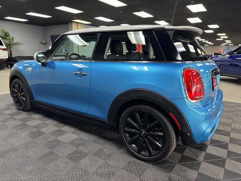 Used 2019 MINI Cooper S w/ Signature Upholstery Package image 12