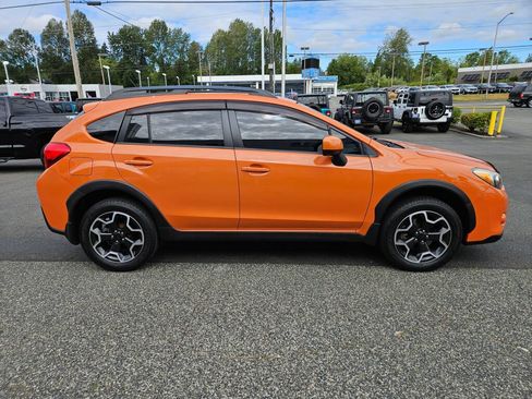 Used 2014 Subaru Crosstrek 2.0i Limited w/ Popular Package #2 AWD/4WD image 6