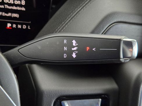 Used 2025 GMC Yukon Denali AWD/4WD image 23